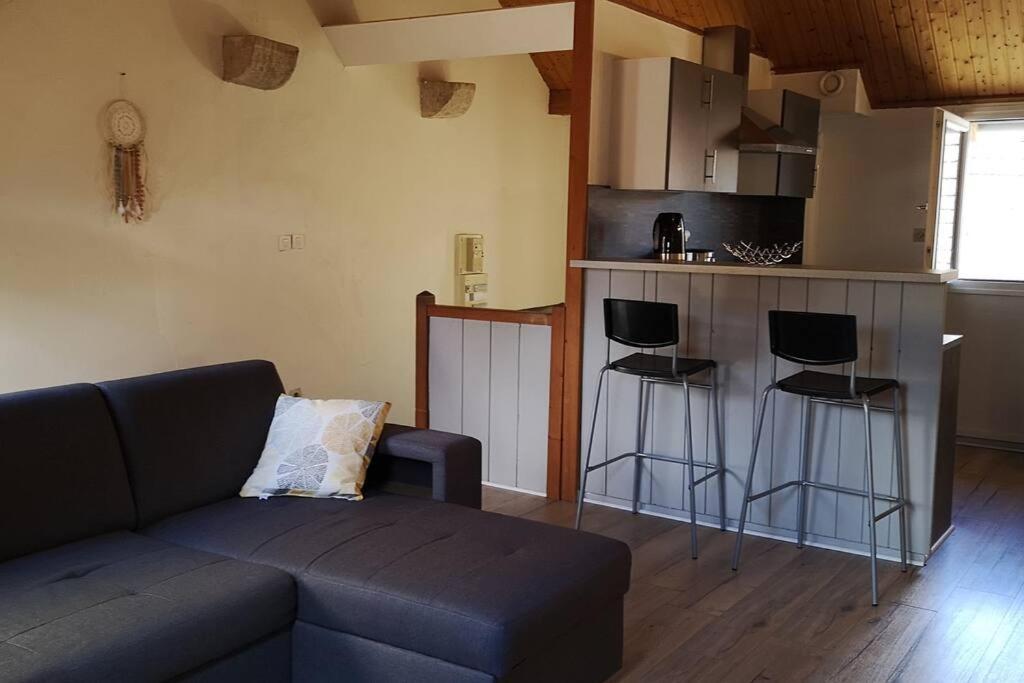Duplex au centre ville, dans cour intérieure calme Dole Exterior foto